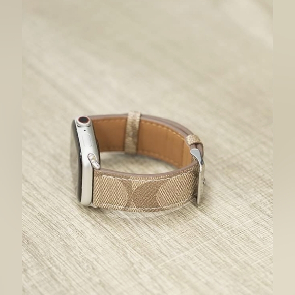 Coach Apple Watch Band NWT - Picture 3 of 3